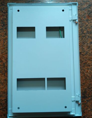 Kundan MAGNA Distribution Board 4 Way TPN Double Door